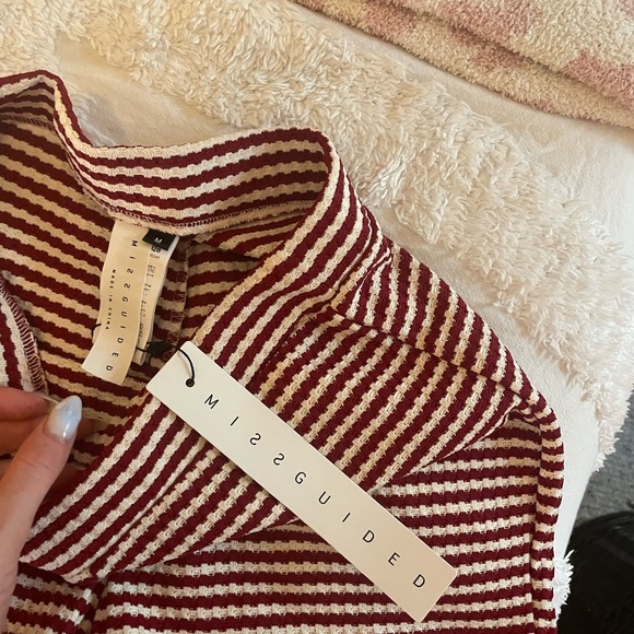 red knit strip shorts - Picture 2 of 3